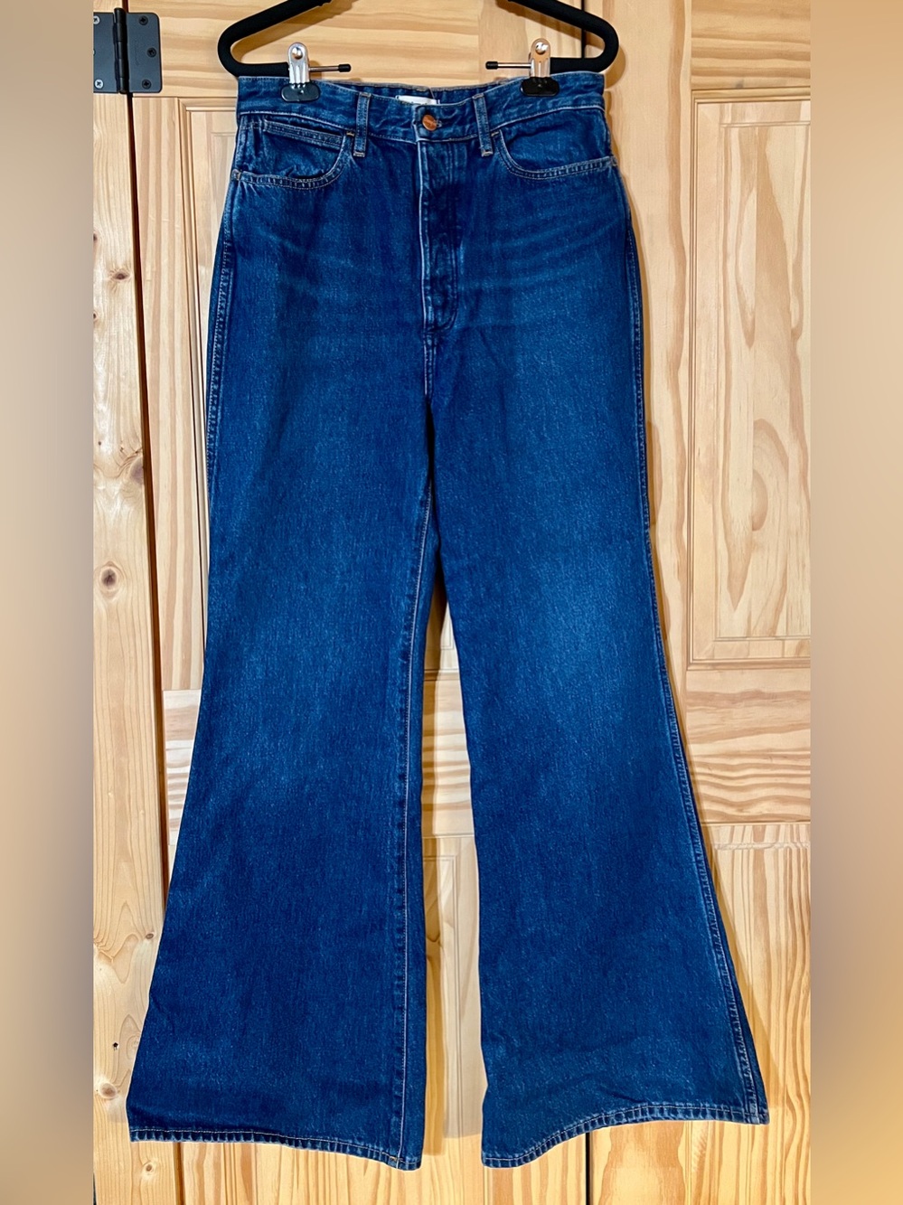 Wrangler Wanderer Women's Flare and fit Jeans in Deep Indigo